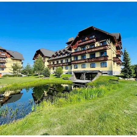 Spacious With Beautiful View *