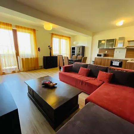 Spacious With Beautiful View Vel'ka Lomnica